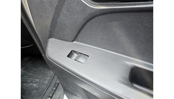 isuzu dmax euro 5 sağ arka cam açma düğmesi