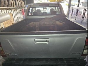 isuzu dmax bagaj kapağı